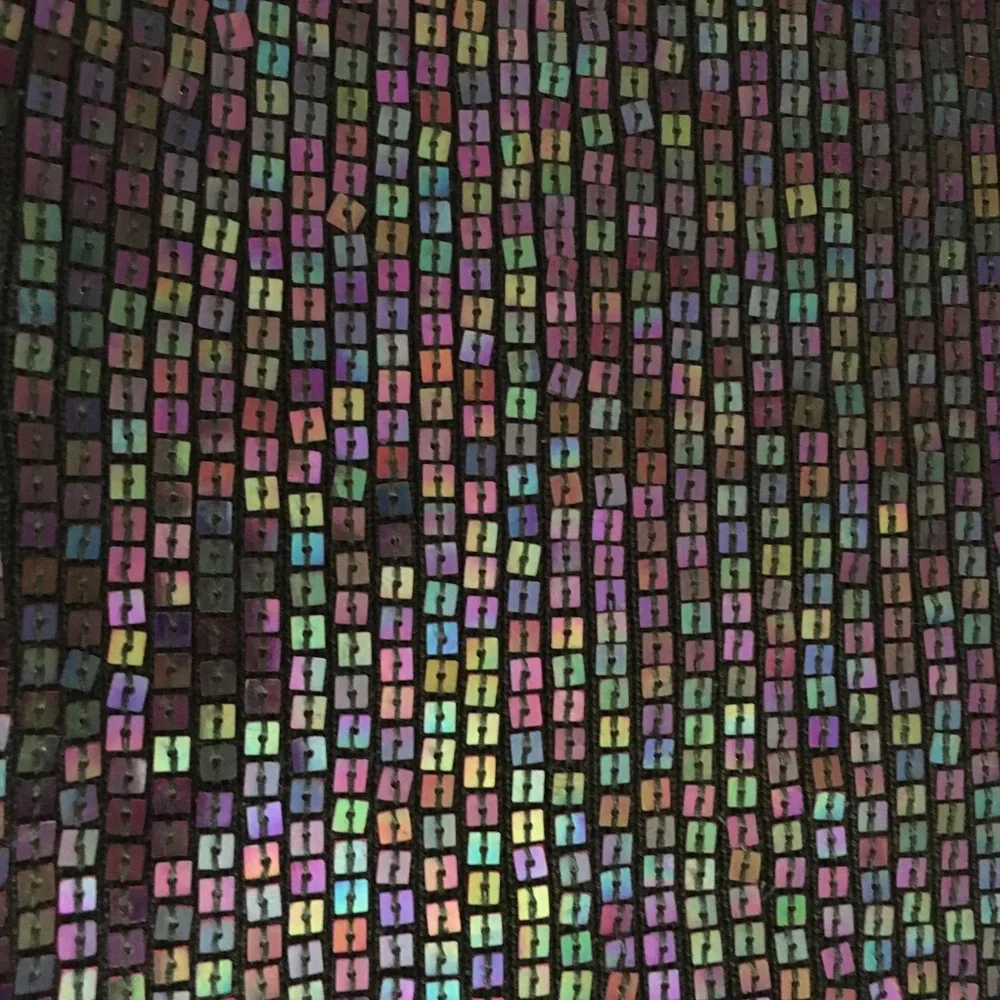 Women’s sequin top - Picture 3 of 4